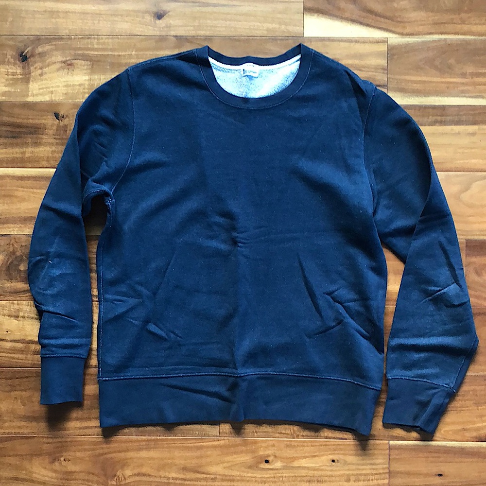 Club Monaco, size M Navy Crewneck sweater shirt with light Heather effect.